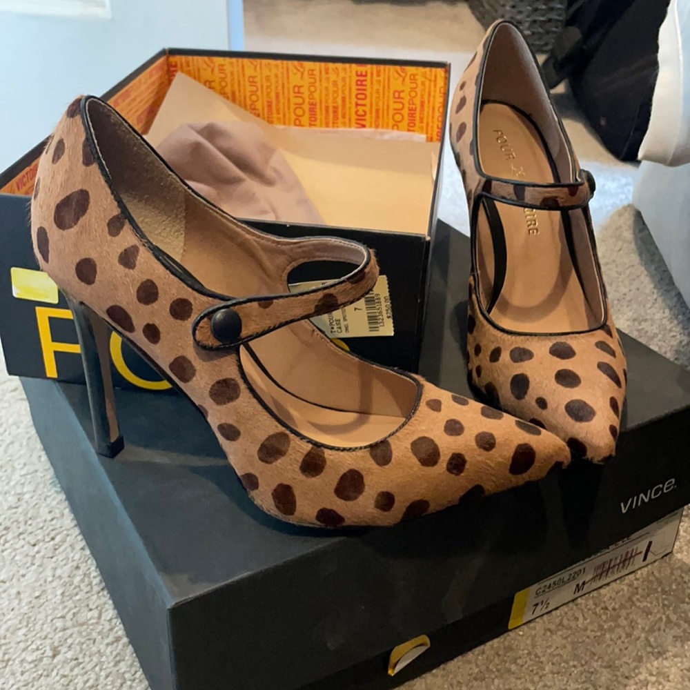 Pour La Victoire heels. Camel spotted hair. NWT.